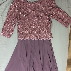 Elegant Lace Top and Skirt Set in Mauve